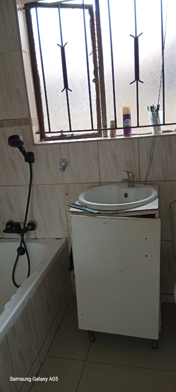 2 Bedroom Property for Sale in Daveyton Gauteng