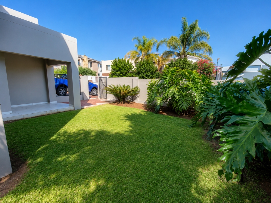4 Bedroom Property for Sale in Greenstone Hill Gauteng