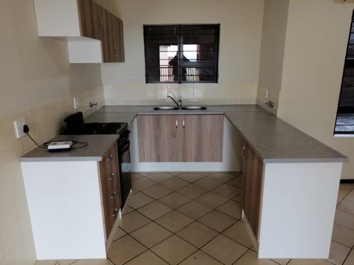 To Let 2 Bedroom Property for Rent in Sunnyrock Gauteng