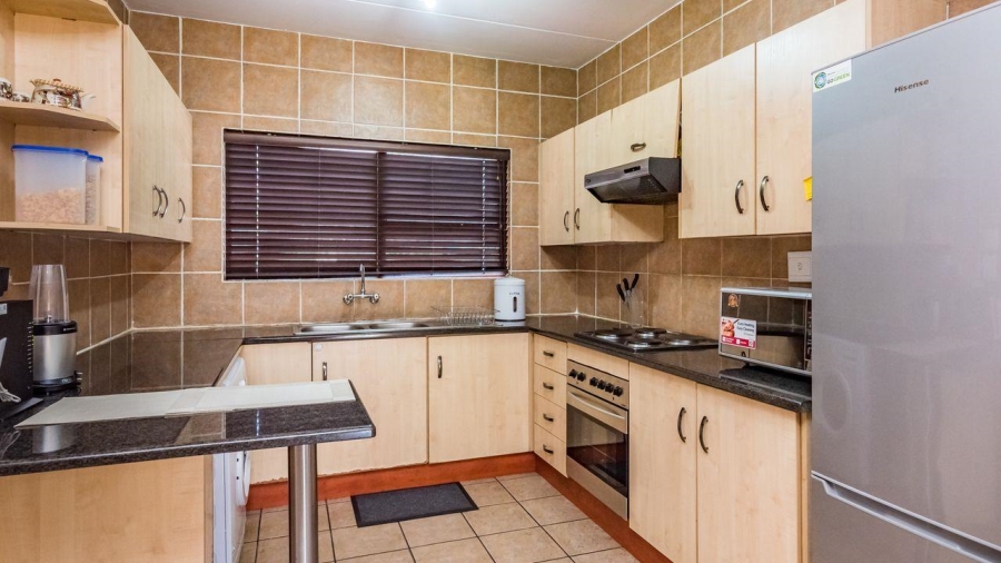 2 Bedroom Property for Sale in Sunninghill Gauteng