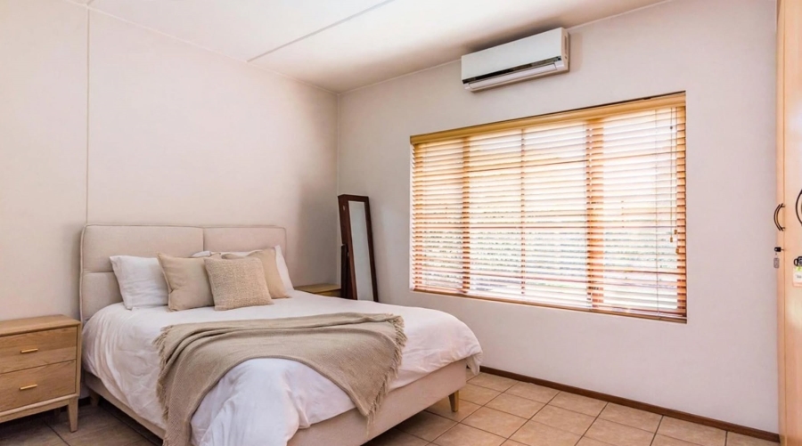 2 Bedroom Property for Sale in Sunninghill Gauteng
