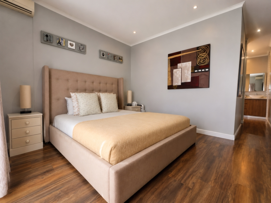 5 Bedroom Property for Sale in Copperleaf Estate Gauteng