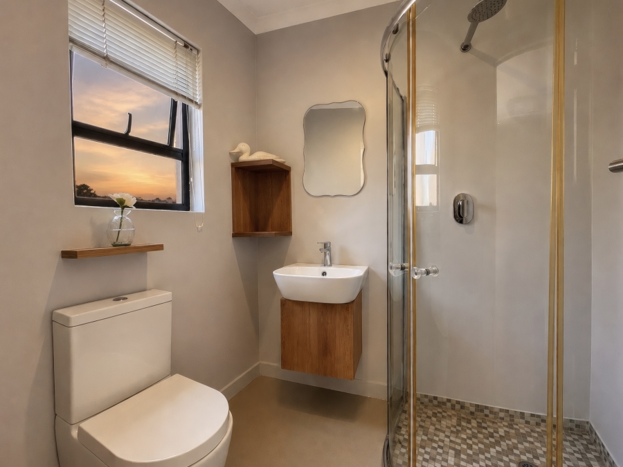 5 Bedroom Property for Sale in Copperleaf Estate Gauteng