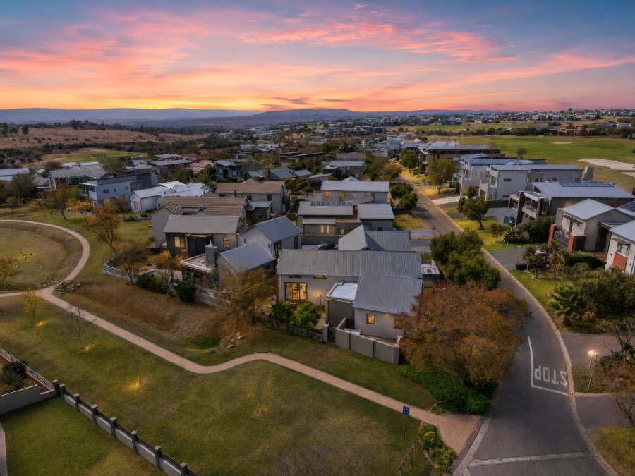 5 Bedroom Property for Sale in Copperleaf Estate Gauteng