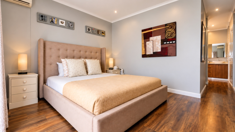 5 Bedroom Property for Sale in Copperleaf Estate Gauteng