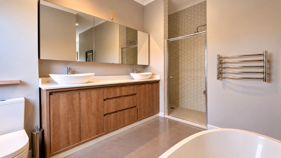 5 Bedroom Property for Sale in Copperleaf Estate Gauteng