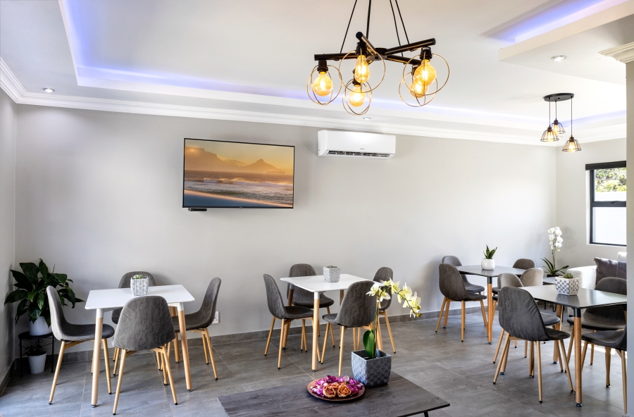 8 Bedroom Property for Sale in Noordwyk Gauteng