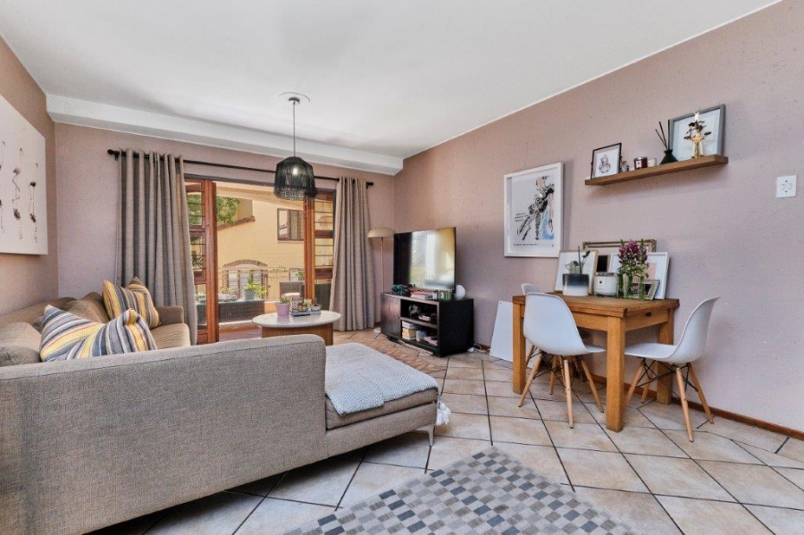 2 Bedroom Property for Sale in Sunninghill Gauteng