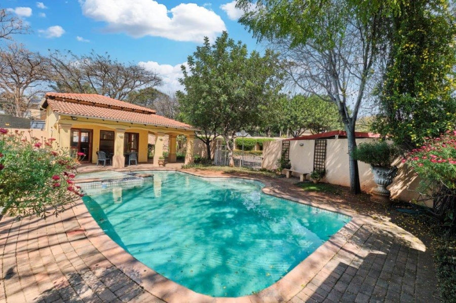 2 Bedroom Property for Sale in Sunninghill Gauteng