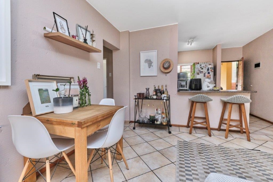 2 Bedroom Property for Sale in Sunninghill Gauteng