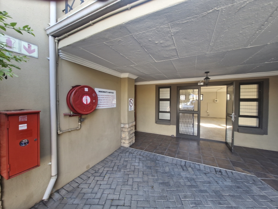 To Let Commercial Property for Rent in Wierda Park Gauteng