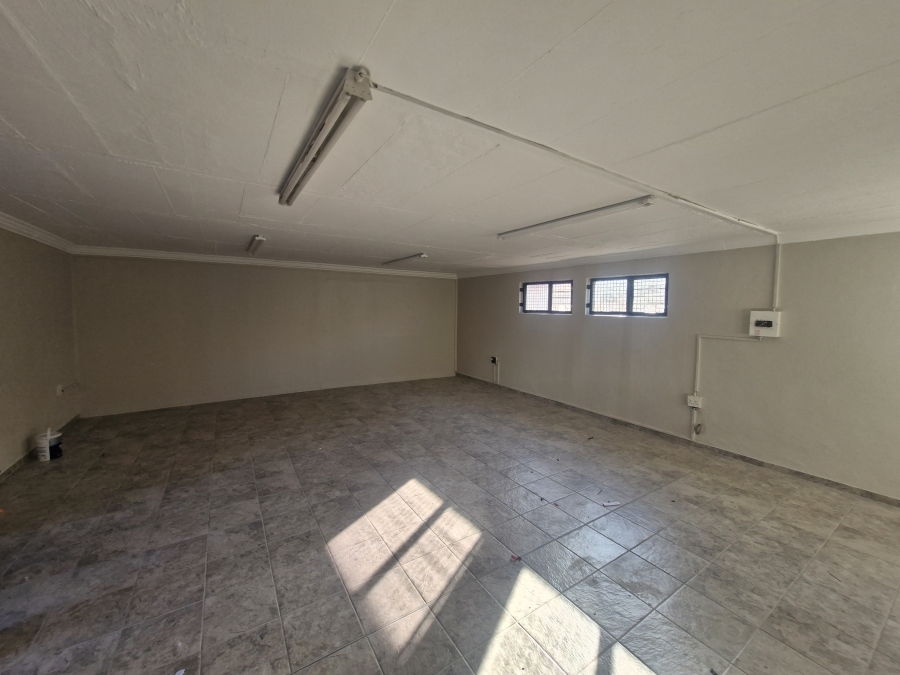 To Let Commercial Property for Rent in Wierda Park Gauteng