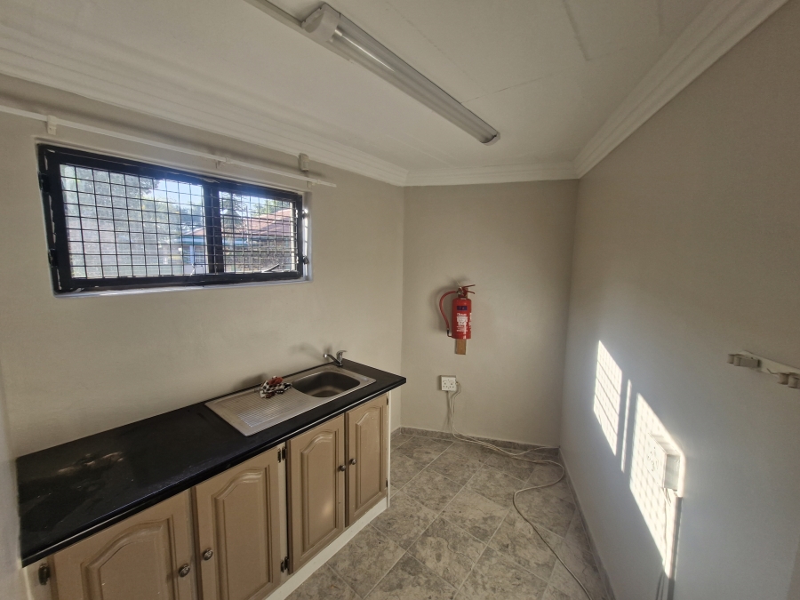 To Let Commercial Property for Rent in Wierda Park Gauteng