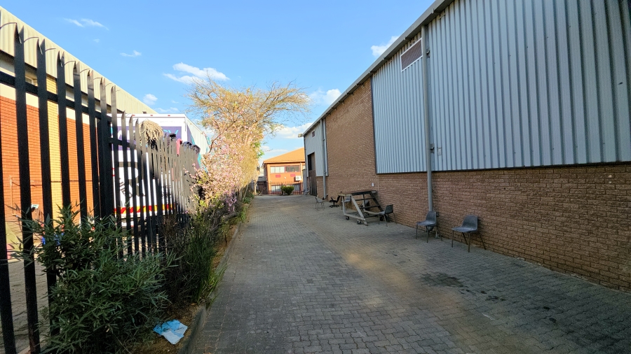To Let Commercial Property for Rent in Kyalami Gauteng