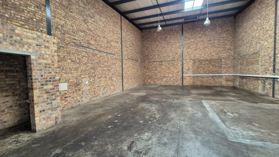 To Let Commercial Property for Rent in N4 Gateway Industrial Park Gauteng