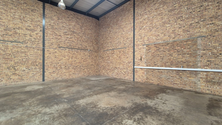 To Let Commercial Property for Rent in N4 Gateway Industrial Park Gauteng