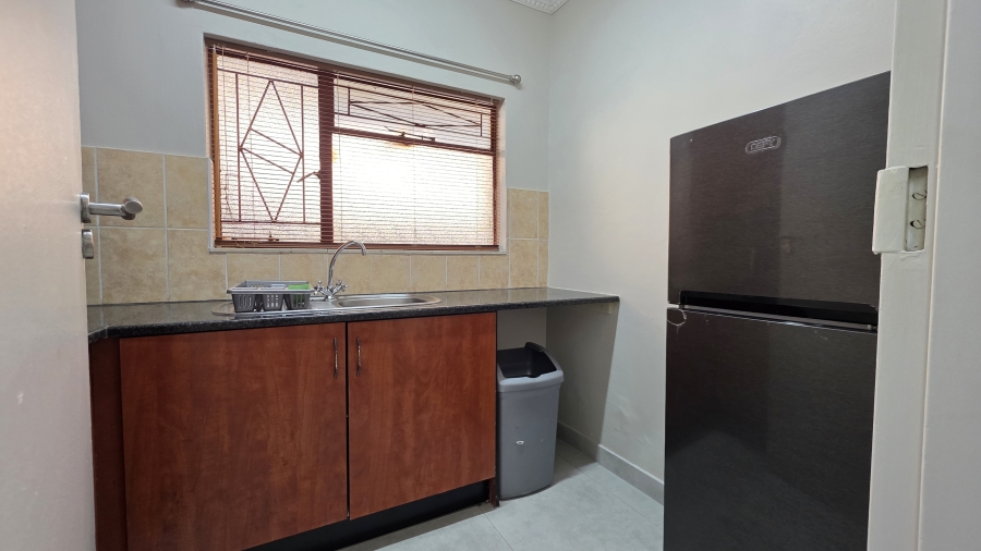 To Let Commercial Property for Rent in Eldoraigne Gauteng