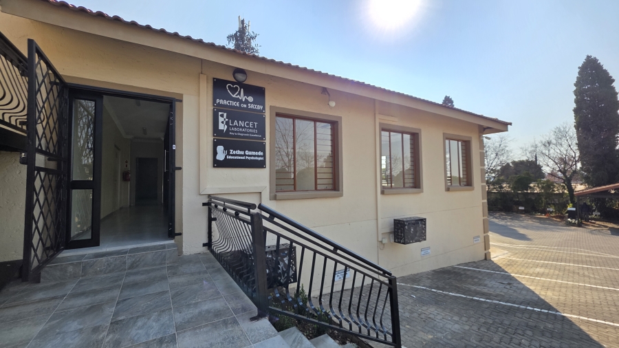 To Let Commercial Property for Rent in Eldoraigne Gauteng