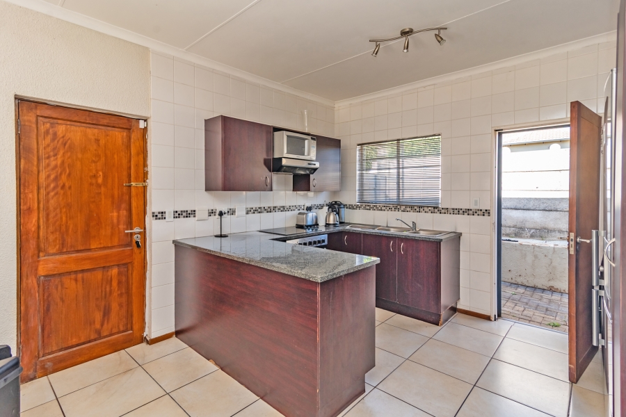 3 Bedroom Property for Sale in Amorosa Gauteng