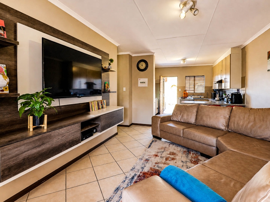 3 Bedroom Property for Sale in Monavoni Gauteng