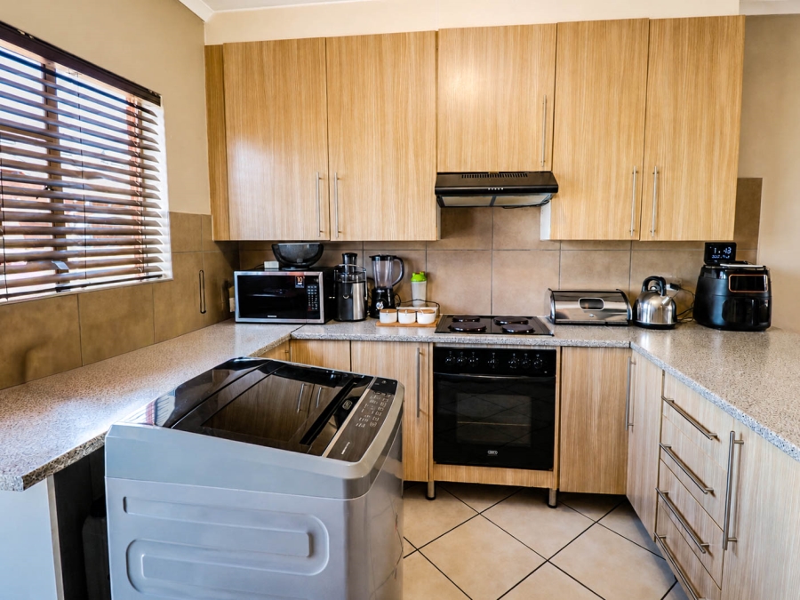 3 Bedroom Property for Sale in Monavoni Gauteng