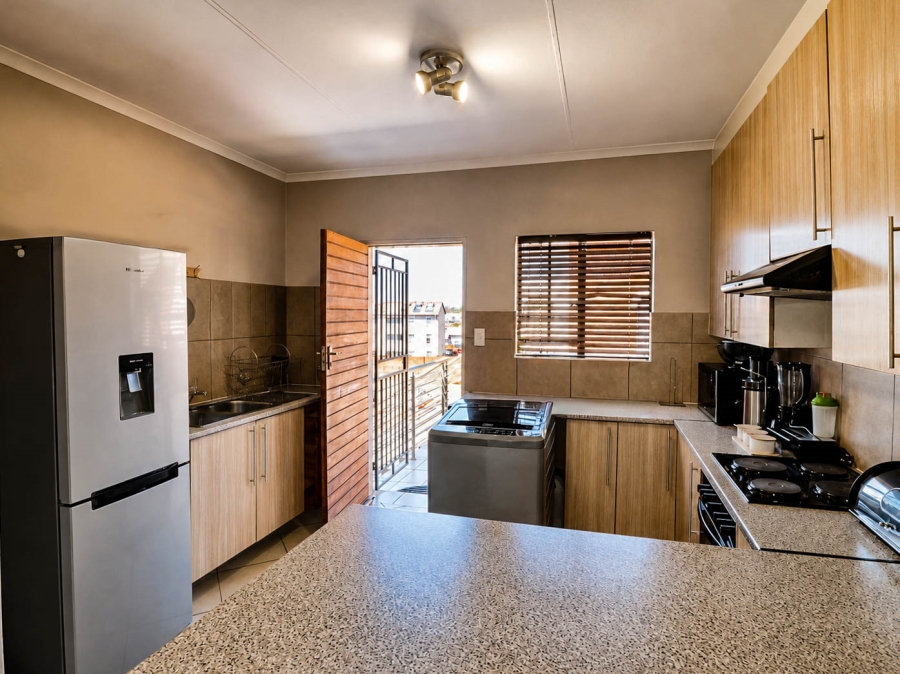 3 Bedroom Property for Sale in Monavoni Gauteng