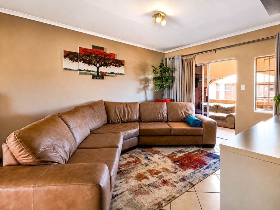 3 Bedroom Property for Sale in Monavoni Gauteng