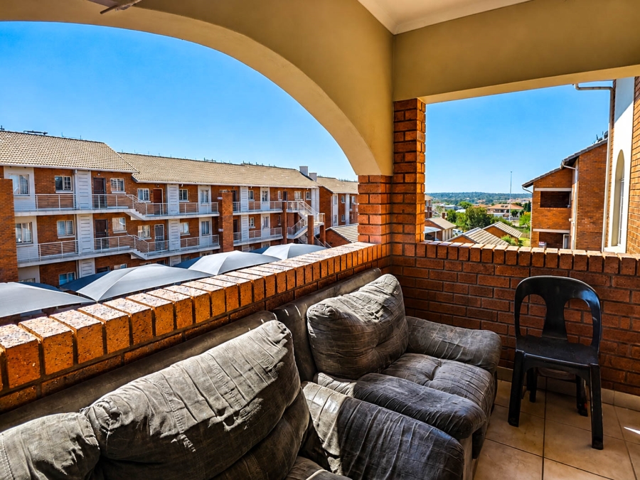 3 Bedroom Property for Sale in Monavoni Gauteng