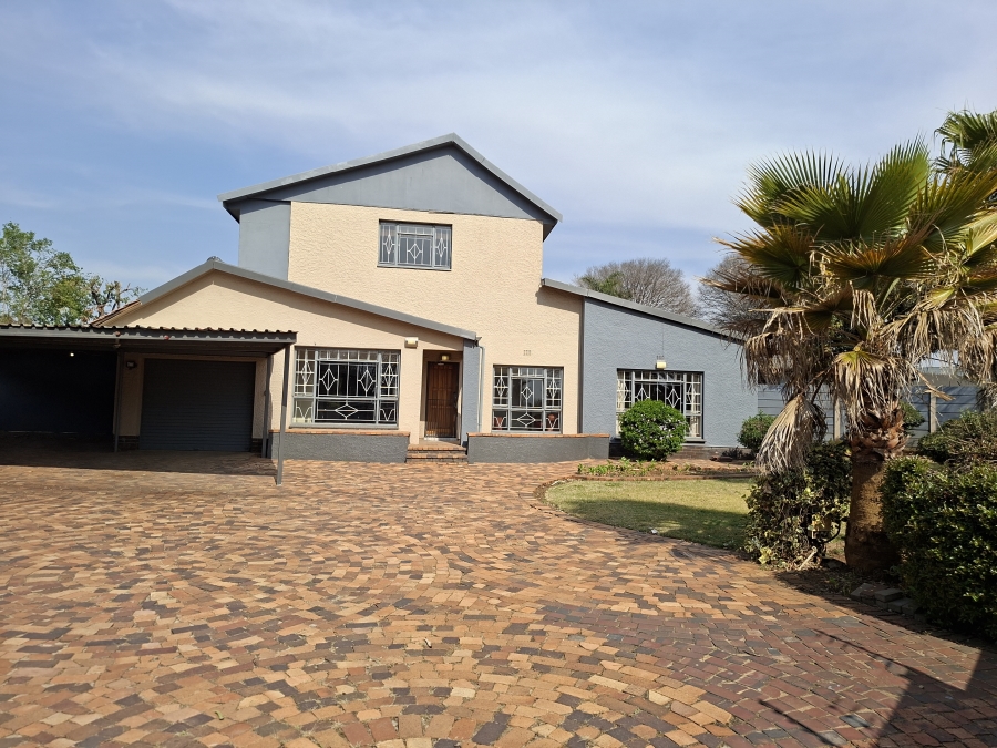 4 Bedroom Property for Sale in Hurlyvale Gauteng