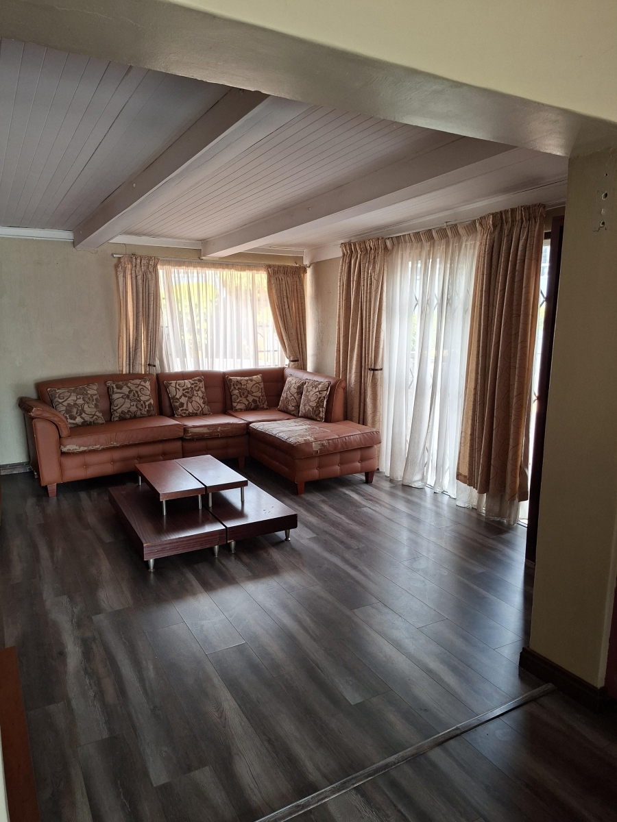 4 Bedroom Property for Sale in Hurlyvale Gauteng