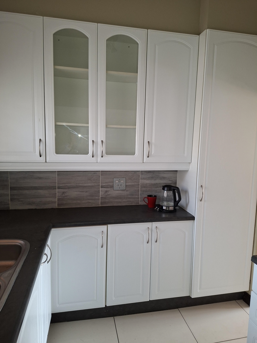 4 Bedroom Property for Sale in Hurlyvale Gauteng