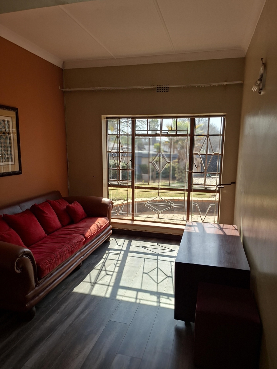 4 Bedroom Property for Sale in Hurlyvale Gauteng