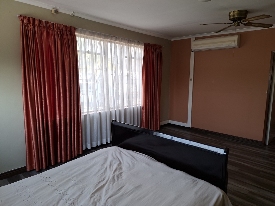 4 Bedroom Property for Sale in Hurlyvale Gauteng