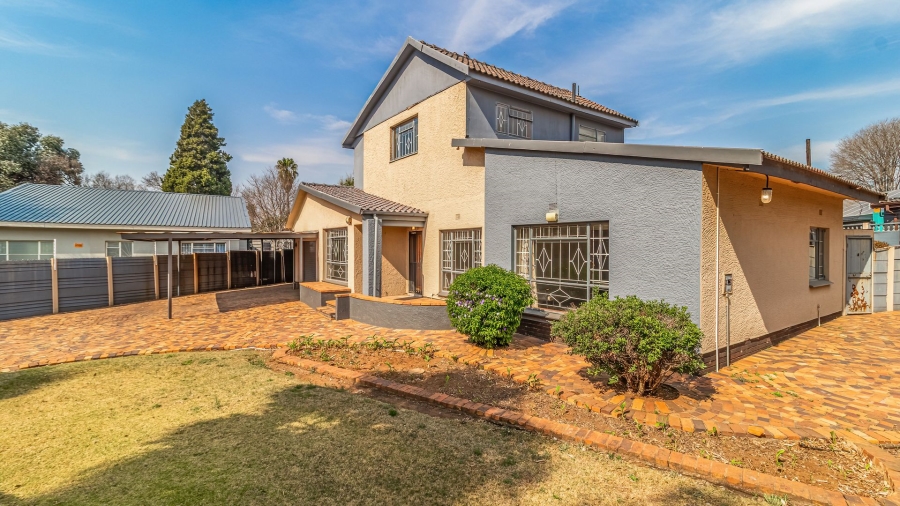 5 Bedroom Property for Sale in Hurlyvale Gauteng