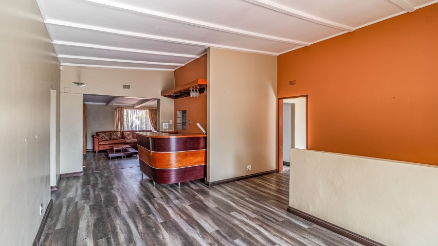 5 Bedroom Property for Sale in Hurlyvale Gauteng