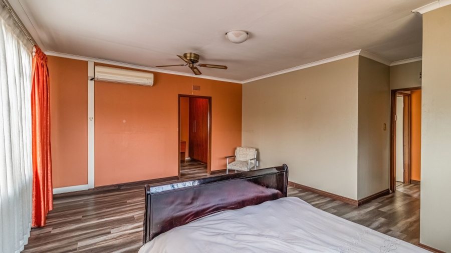 5 Bedroom Property for Sale in Hurlyvale Gauteng