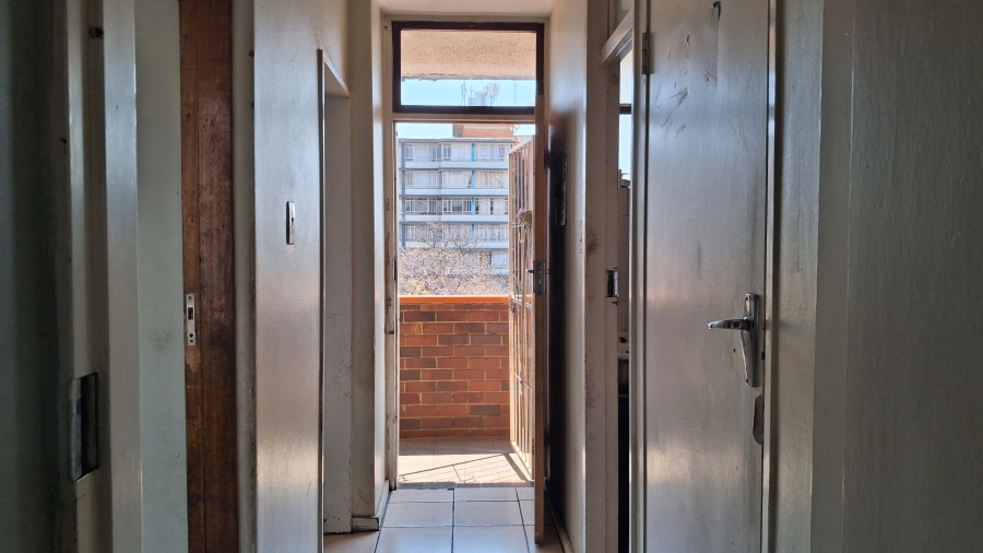 1 Bedroom Property for Sale in Baileys Muckleneuk Gauteng
