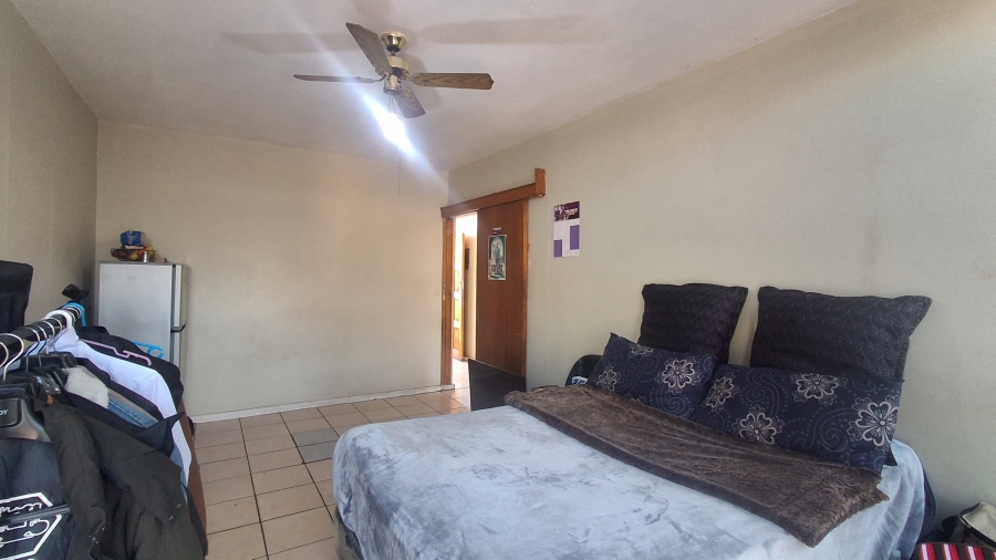 1 Bedroom Property for Sale in Baileys Muckleneuk Gauteng