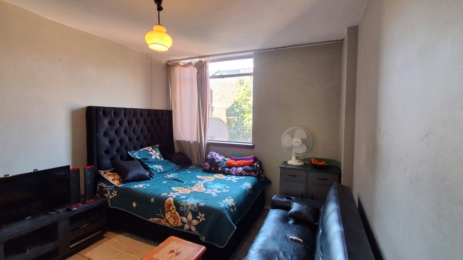 1 Bedroom Property for Sale in Baileys Muckleneuk Gauteng