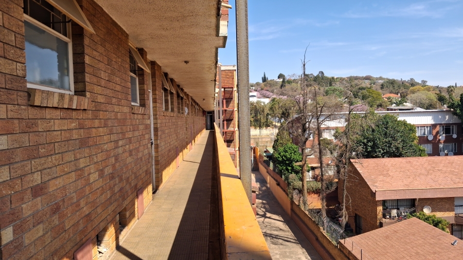 1 Bedroom Property for Sale in Baileys Muckleneuk Gauteng