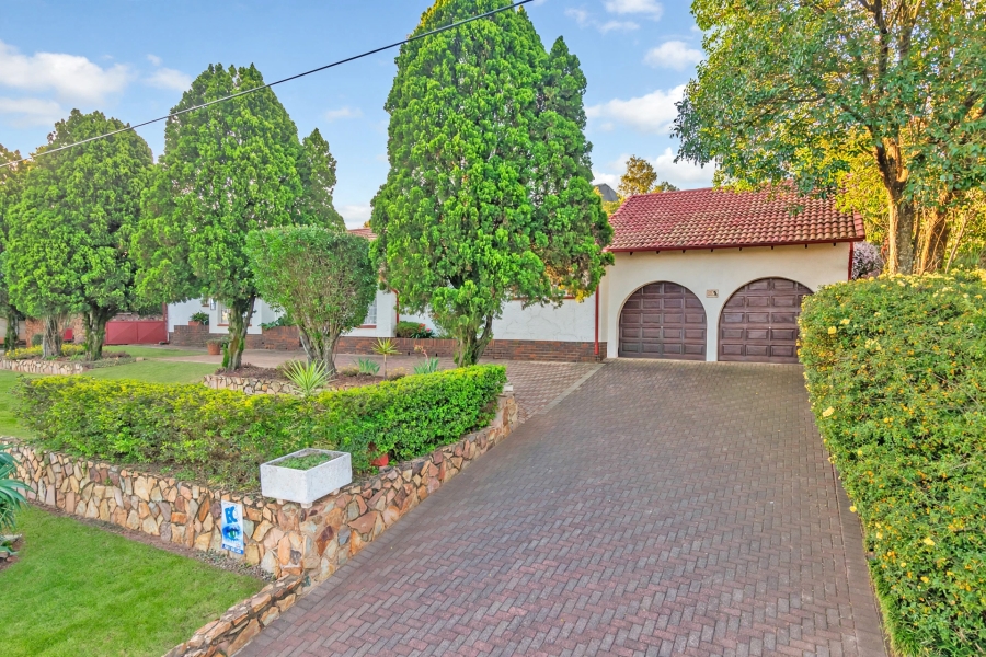 3 Bedroom Property for Sale in Wilro Park Gauteng
