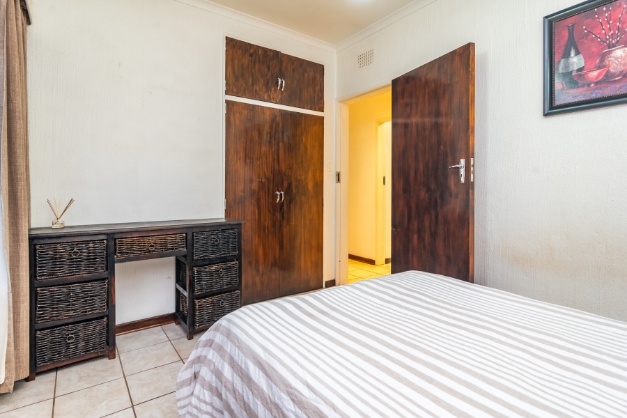 3 Bedroom Property for Sale in Wilro Park Gauteng