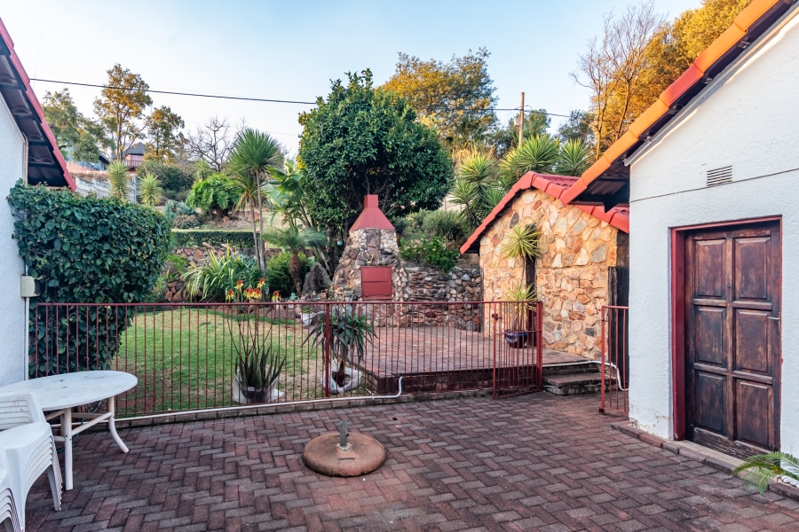 3 Bedroom Property for Sale in Wilro Park Gauteng