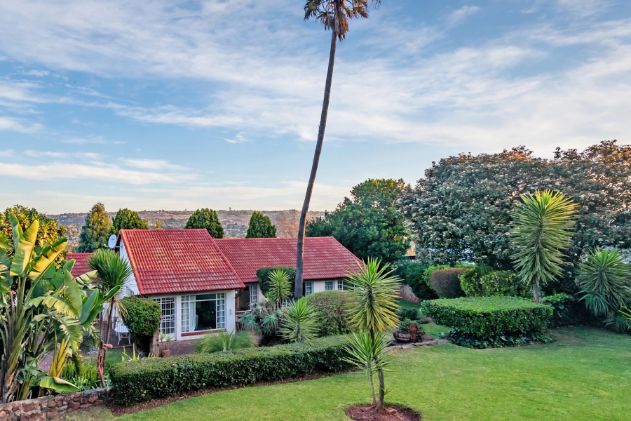 3 Bedroom Property for Sale in Wilro Park Gauteng