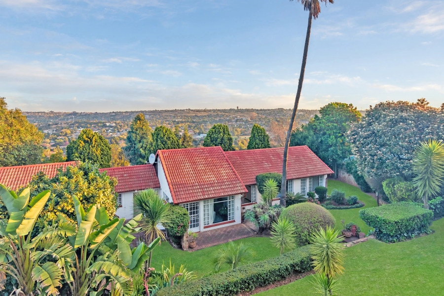 3 Bedroom Property for Sale in Wilro Park Gauteng