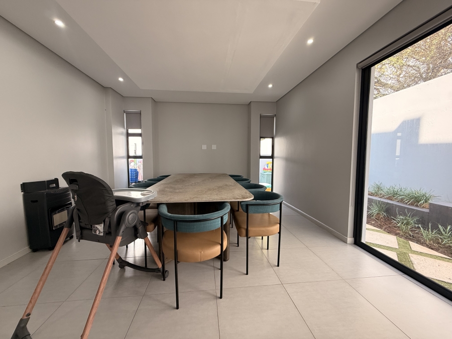5 Bedroom Property for Sale in Sandown Gauteng