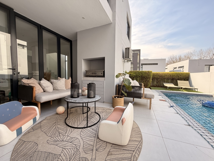 5 Bedroom Property for Sale in Sandown Gauteng