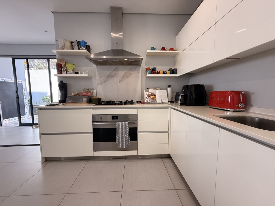 5 Bedroom Property for Sale in Sandown Gauteng