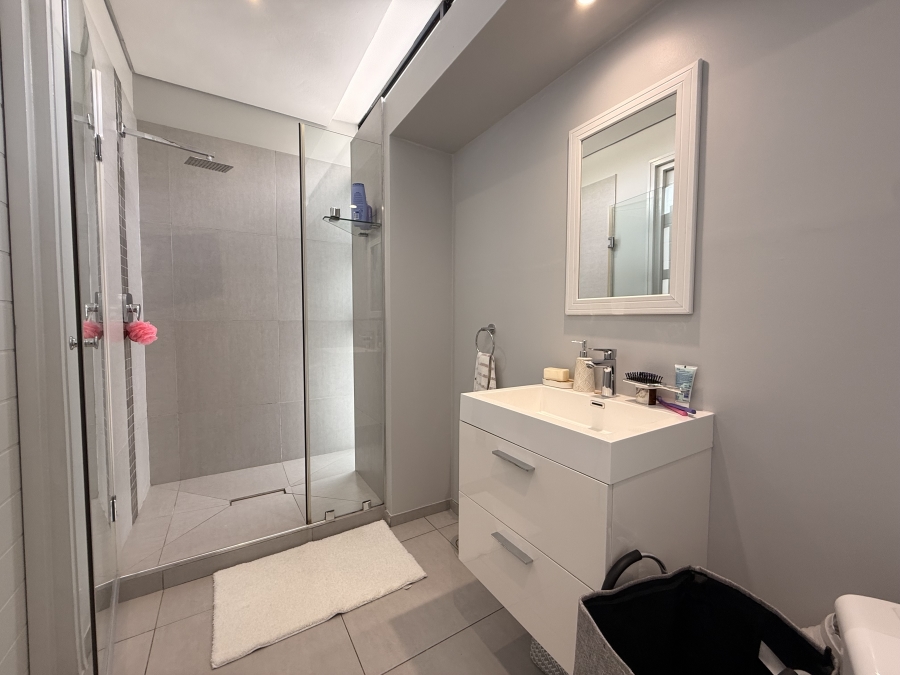 5 Bedroom Property for Sale in Sandown Gauteng
