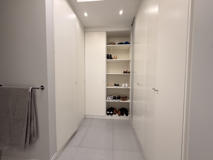 5 Bedroom Property for Sale in Sandown Gauteng